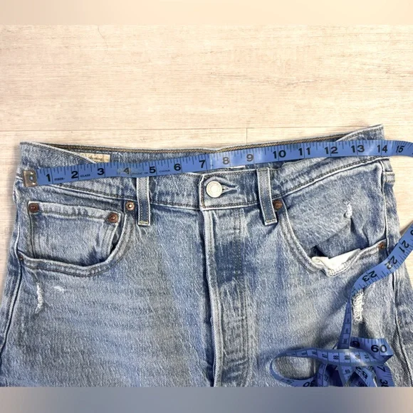 Levi's Custom Women's Premium Ribcage Straight Ankle - Picture 8 of 9